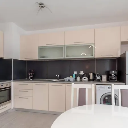 With Balcony, Lighthouse Golf Resort, 62sqm Appartement Baltsjik