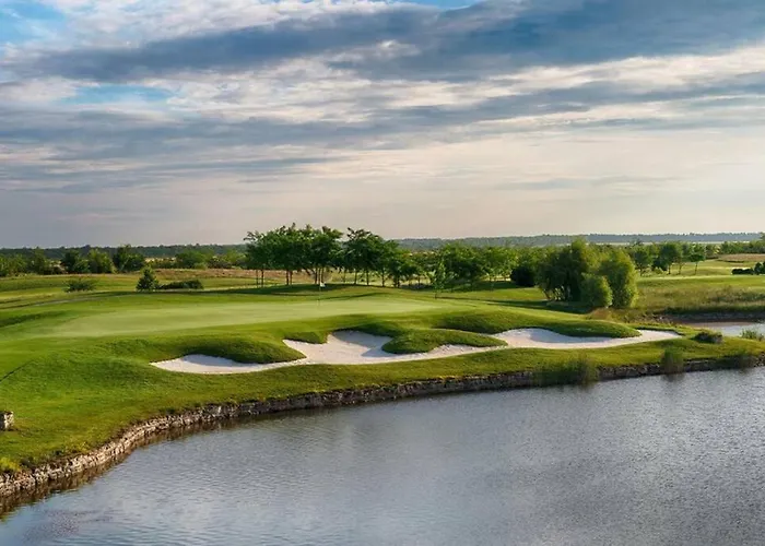 Appartement With Balcony, Lighthouse Golf Resort, 62sqm Baltsjik